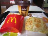 お昼ごはんはマクドナルド