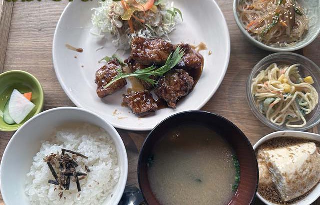 ガーデンカフェ 日日（にちにち）